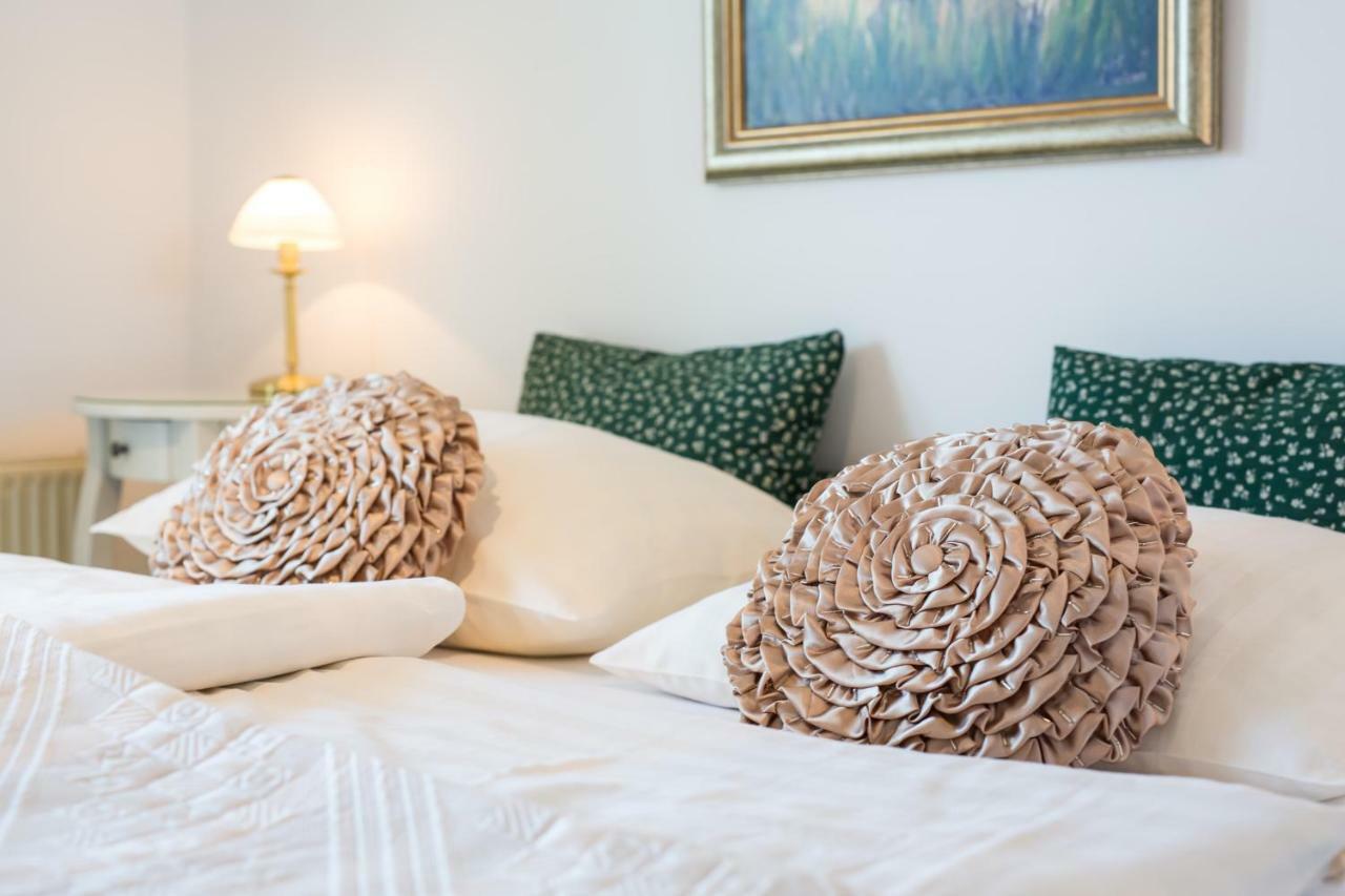 בלד B&B Pletna A Double Lake-View Room מראה חיצוני תמונה
