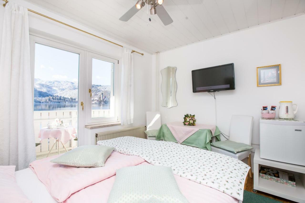 בלד B&B Pletna A Double Lake-View Room מראה חיצוני תמונה